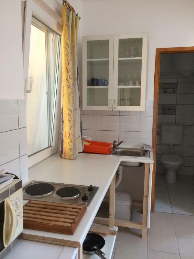 Teraszos Haz Hotell Balatonlelle Exteriör bild